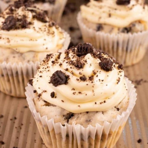 Easy Cupcakes - Best Cookies and Cream Cupcake Recipe - Desserts – Snacks - Party Food