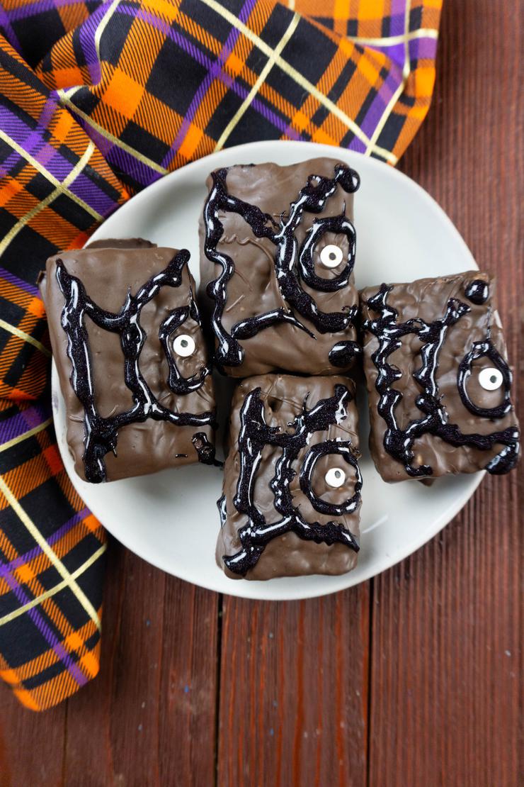 Easy Monster Rice Krispies – BEST Chocolate Rice Krispies Treats Recipe – Snacks – Desserts – Party Food
